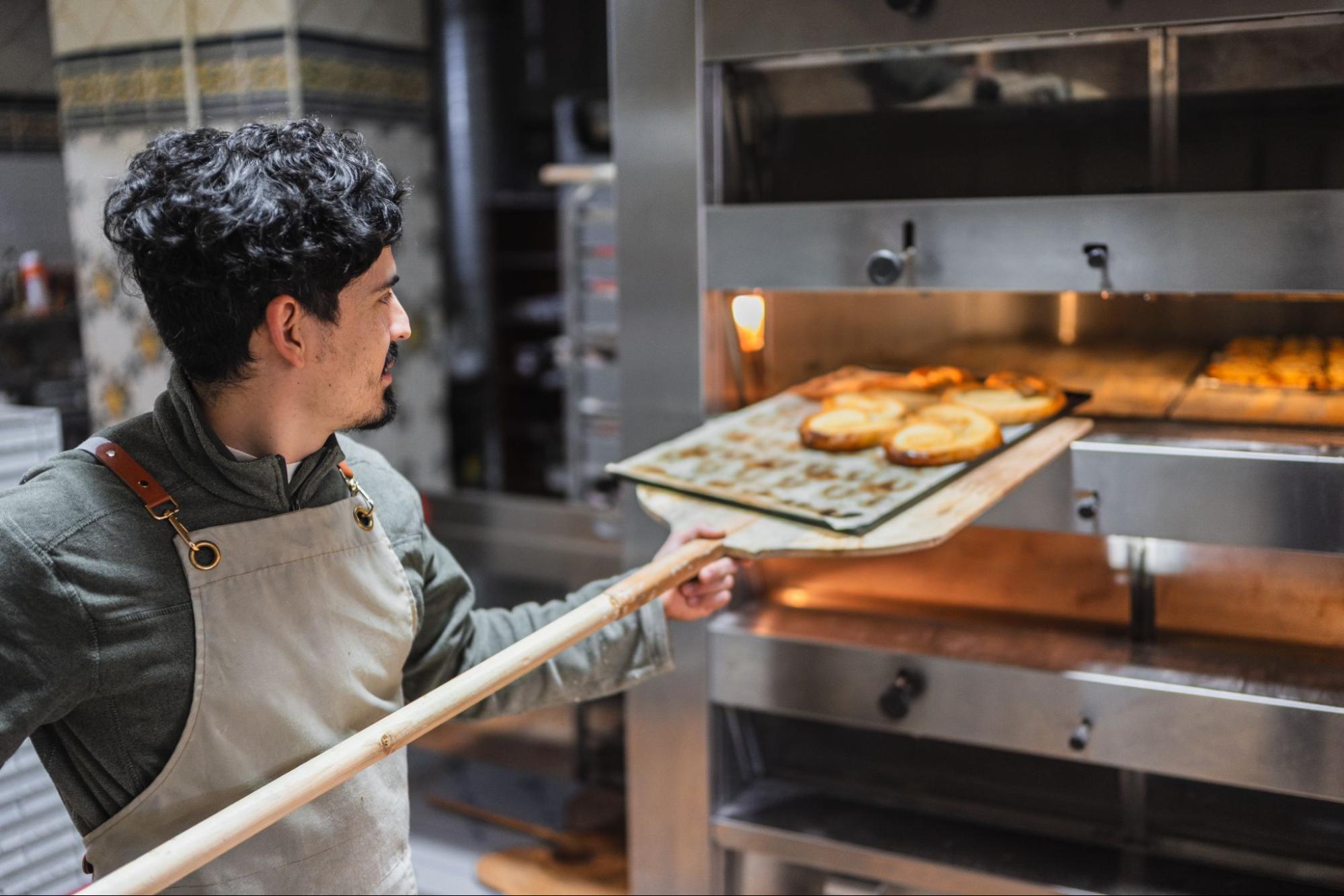 Como reduzir custos de produção sem comprometer a qualidade? Veja quais estratégias funcionam melhor para comércios.